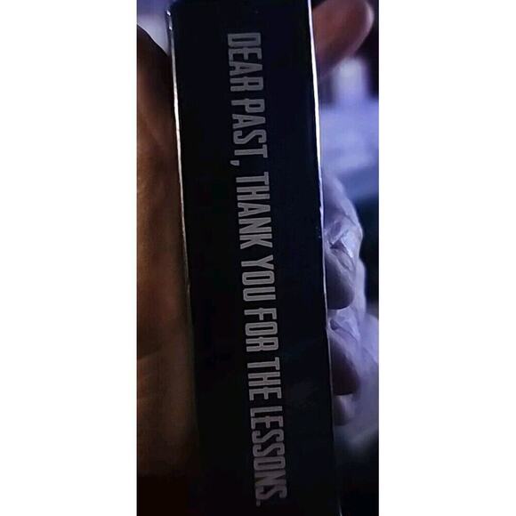 Tarot Cards with Keywords Zodiac Astrology And Chakra Meanings New NIB Spiritual - Picture 6 of 6